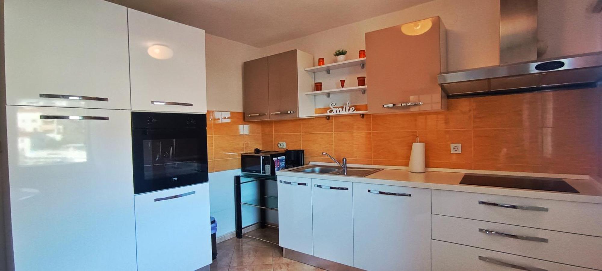 Lucy Apartment *
